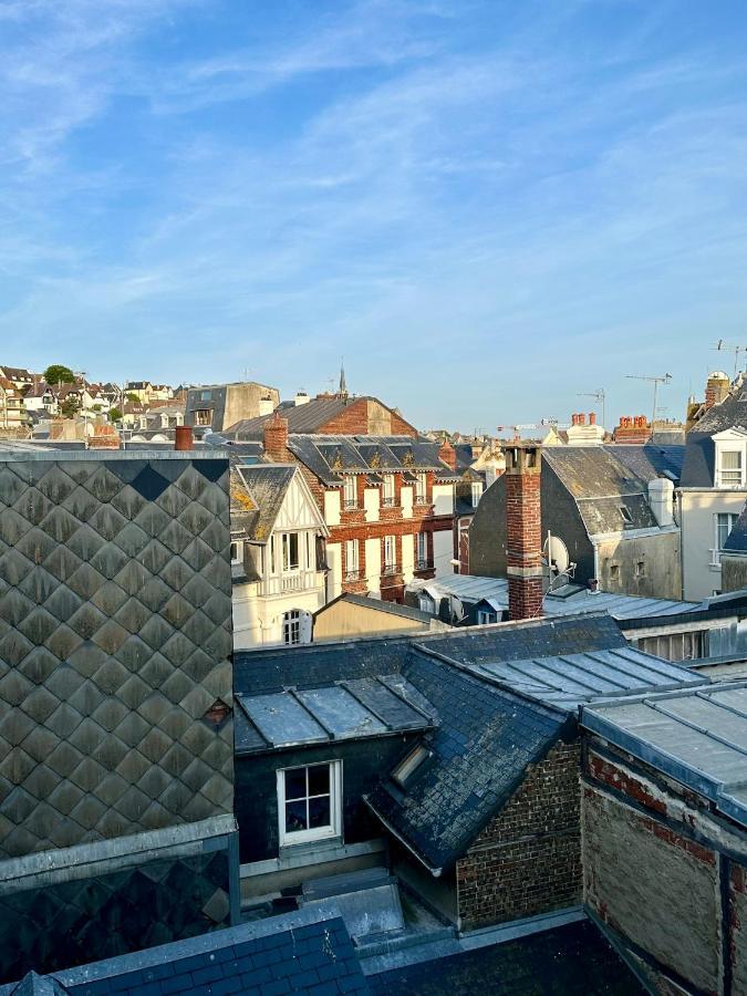 Studio Hissez Haut - Idealement Place, Plage, Restaurants, Commerces トルヴィル＝シュル＝メール エクステリア 写真